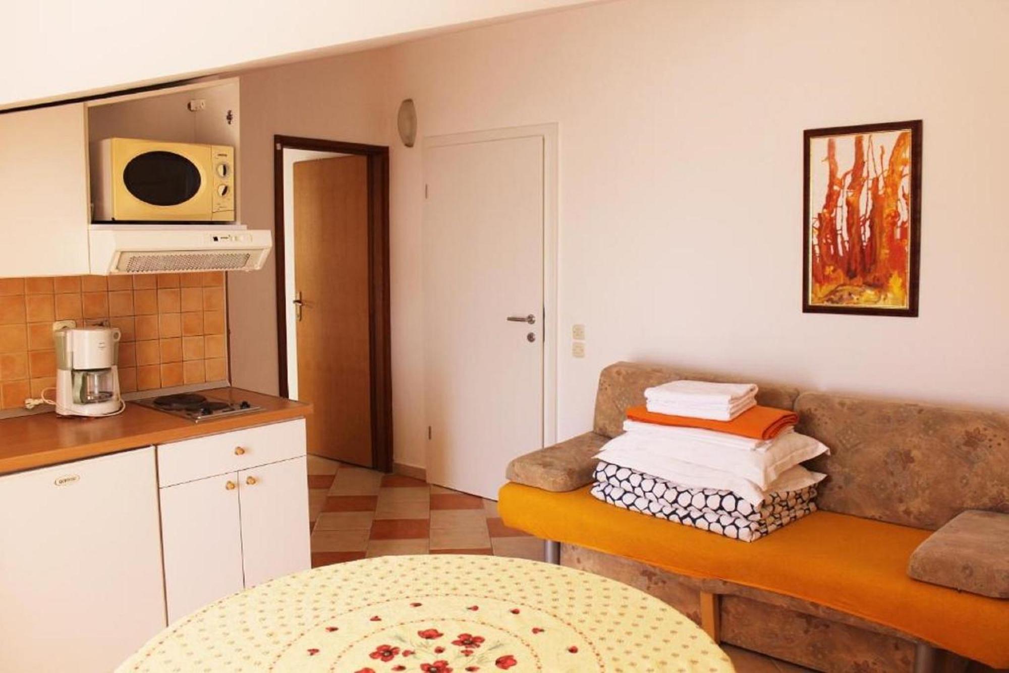Apartments Pansion Franka Brist Εξωτερικό φωτογραφία