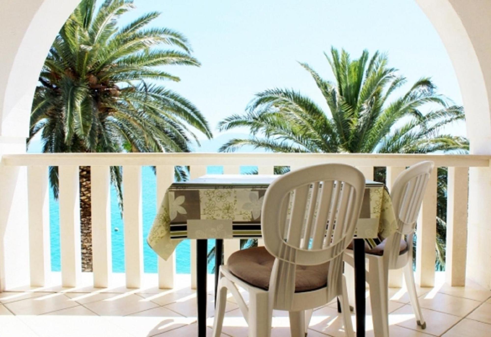 Apartments Pansion Franka Brist Εξωτερικό φωτογραφία
