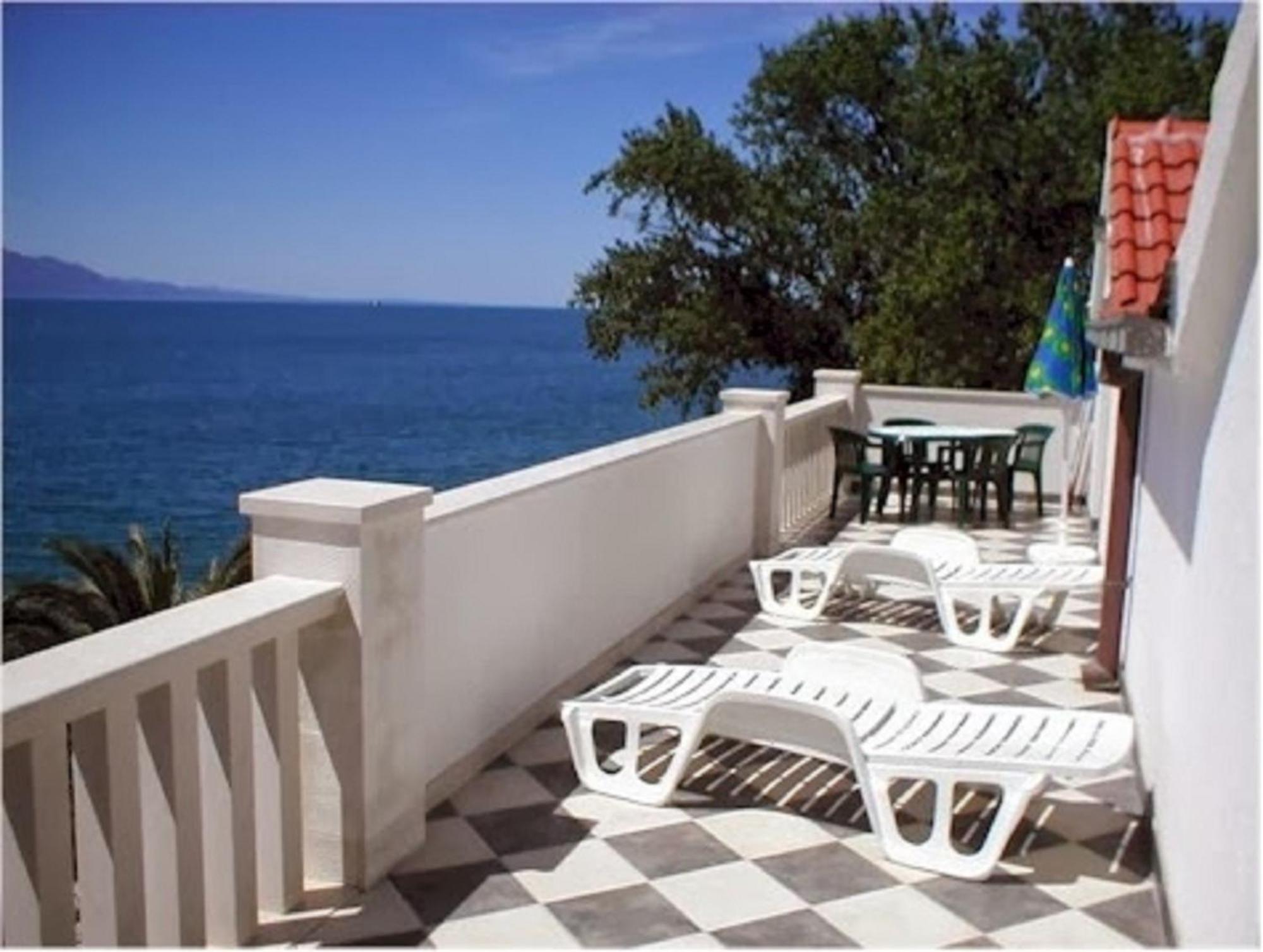 Apartments Pansion Franka Brist Εξωτερικό φωτογραφία