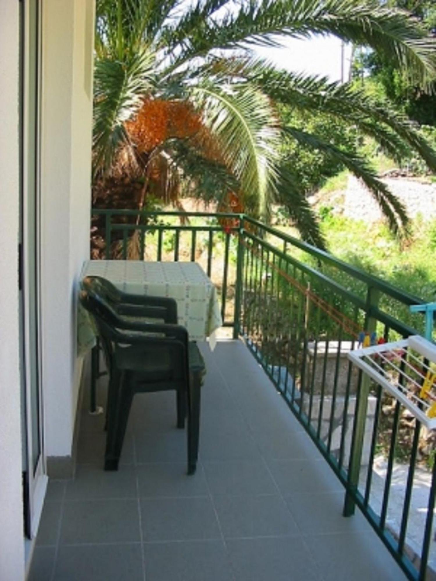 Apartments Pansion Franka Brist Εξωτερικό φωτογραφία