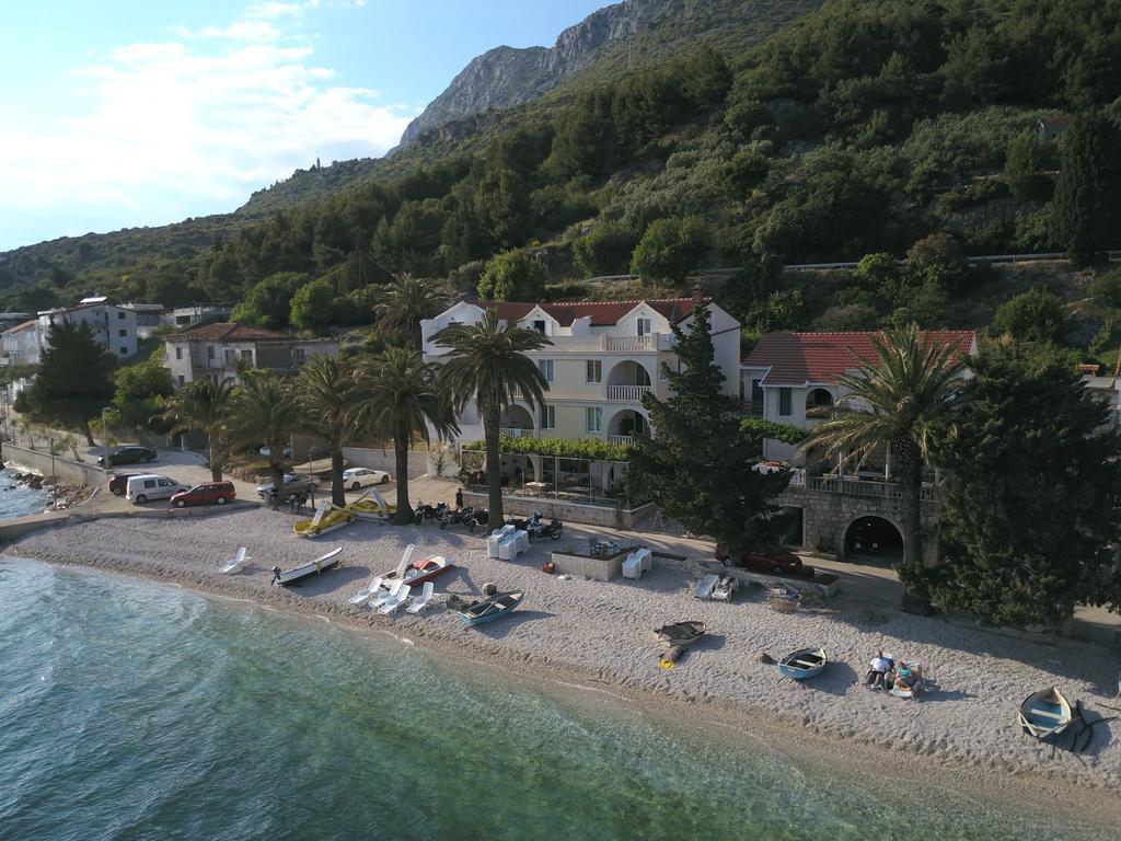 Apartments Pansion Franka Brist Εξωτερικό φωτογραφία