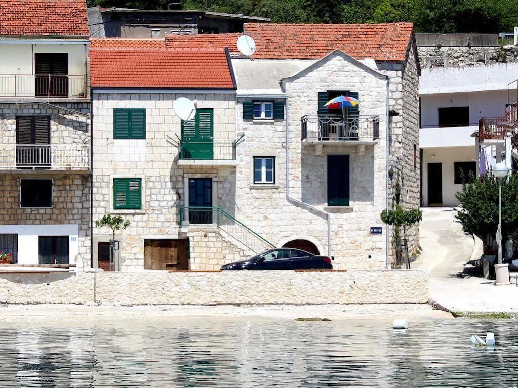 Apartments Pansion Franka Brist Εξωτερικό φωτογραφία