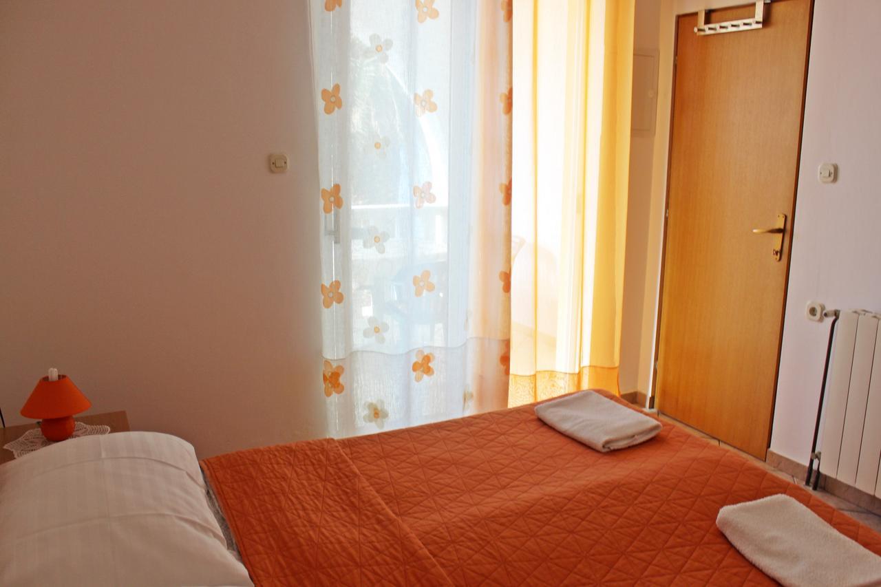 Apartments Pansion Franka Brist Εξωτερικό φωτογραφία